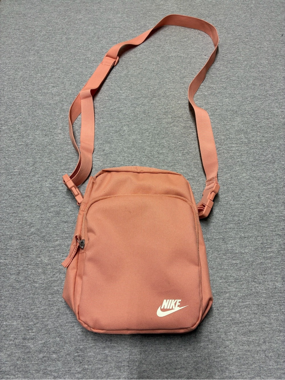 Nike Men’s Messenger Crossbody Bag in Dusty Coral